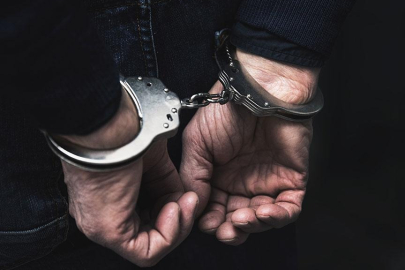 Kardeşinin kimliğiyle gizlenen FETÖ firarisi yakalandı