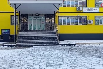 Bursa'da öğrenciler kendi kendine kar tatili ilan etti!