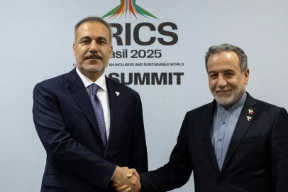 Bakan Fidan, İranlı mevkidaşı Arakçi ile son 24 saatte 2. kez görüştü