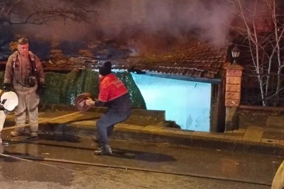 İstanbul Ümraniye'de korkutan gecekondu yangını