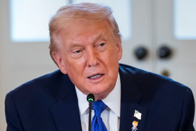 Trump: İran yönetimi çok büyük bir şekilde bedelini ödeyecek