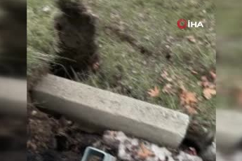 Ankara'da toprak kayması meydana gelen yol trafiğe kapatıldı