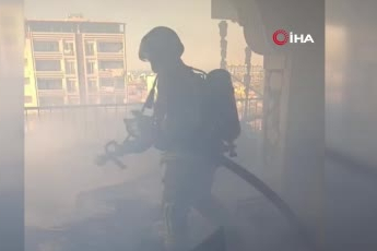 Hatay'da alevlere teslim olan evinden çıkmak isteyen şahıs yaralandı