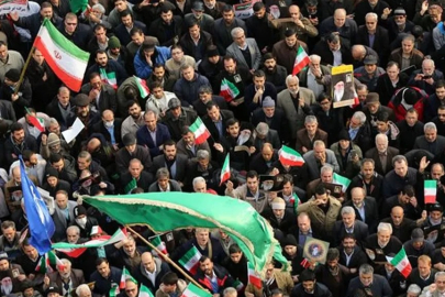 İtalya, İngiltere, Polonya ve Almanya'dan peş peşe uyarılar! İran kararı...