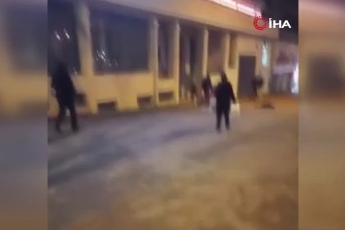 Bursa'da gençlerin kanlı kavgası! Çakılar ile birbirlerine girdiler...