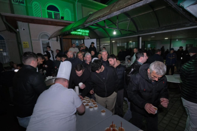 Bursa İnegöl’de helva kazanları Miraç Kandili için kaynadı