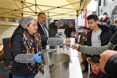 Bursa&nbsp;Osmangazi’de Cuma Bereketi vatandaşlarla paylaşıldı