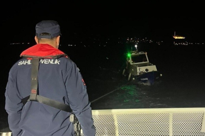 Çanakkale'de sürüklenen teknedeki 3 kişi kurtarıldı