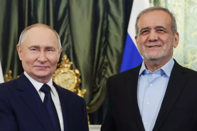 Putin, Pezeşkiyan'la İran'daki durumu ele aldı
