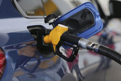 Akaryakıta beklenen indirim geldi! Pompaya gece yarısı yansıdı: İşte Bursa'daki güncel akaryakıt fiyatları...