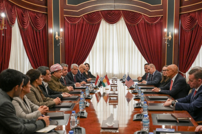 Barrack, terör örgütü SDG elebaşı Abdi ile bir araya geldi