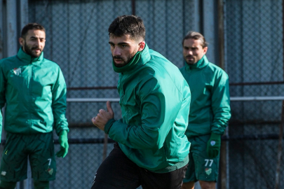 Bursaspor, KCT 1461 Trabzon FK maçına hazır: Yeşil-Beyazlılar Trabzon’a yola çıktı