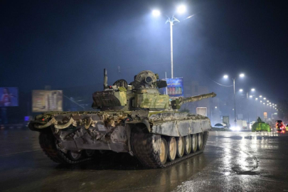 Suriye ordusu terör örgütü YPG'nin işgali altındaki Tabka'ya girmeye başladı