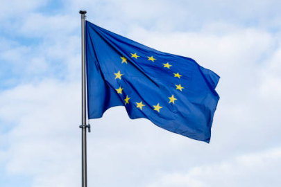 AB: ABD'nin gümrük vergileri NATO ilişkilerini zayıflatır