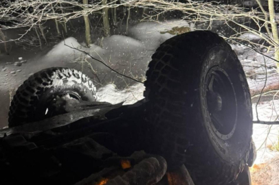 Bursa'da cip uçuruma yuvarlandı! Yaralılar var: Kar yağışı...