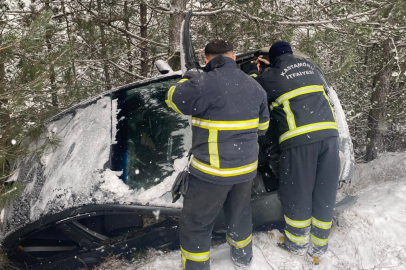 Kastamonu'da otomobil şarampole yuvarlandı