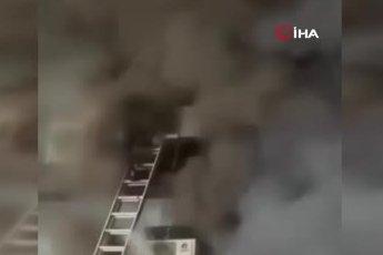 Pakistan’da AVM yangınında can pazarı