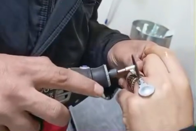 Bingöl'de sıkışan yüzük itfaiye ekiplerince çıkarıldı