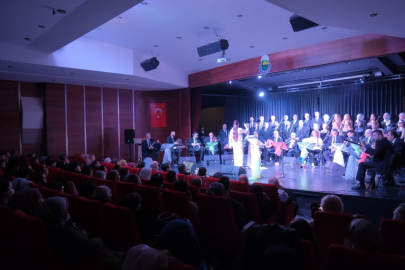 Bursa İnegöl Belediyesi TSM Korosundan kulakların pasını silen konser