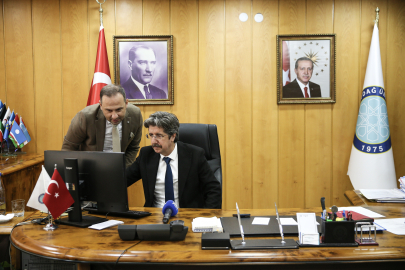 Bursa Uludağ Üniversitesi Rektörü Yılmaz AA'nın "Yılın Kareleri" oylamasına katıldı