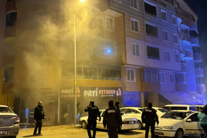 Bilecik'te bir iş yerinde çıkan yangında 5 kişi dumandan etkilendi