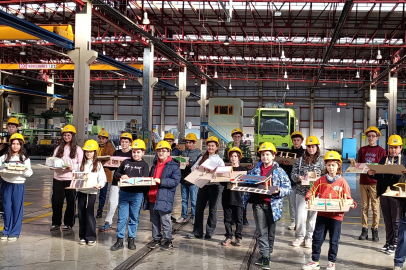 Bursa'da öğrenciler BURULAŞ’ta hem eğlendi hem öğrendi