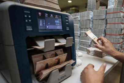 71 ilin bütçesi açık verdi