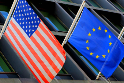 AB'den ABD'ye "yol ayrımına geldik" uyarısı