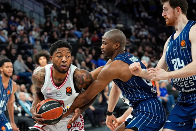 Anadolu Efes Olimpiakos maç skoru! Mağlubiyet serisi 8’e çıktı