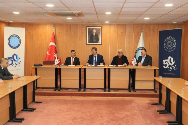 Bursa'da geleceğin mühendislerine burs desteği