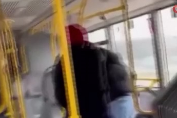 Bursa'da otobüste tartıştığı genci darbeden şüpheli yakalandı