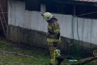 Bursa'da tek yaşayan adamın evi küle döndü
