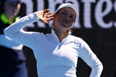 Zeynep Sönmez'i eleyen Kazak tenisçiden Türk taraftarlara olay hareket!