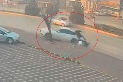 Bursa'da önce motosiklete ardından da yol kenarındaki ağaca çarptı!