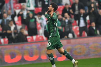 Bursaspor’dan rahat galibiyet! Zirve yeniden Timsah’ın…