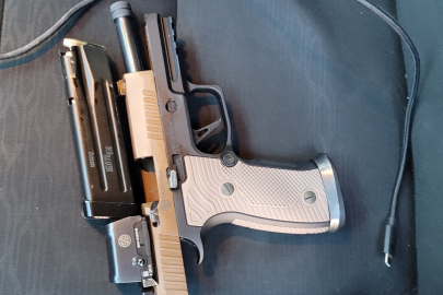 ICE bir kişiyi daha vurarak öldürdü