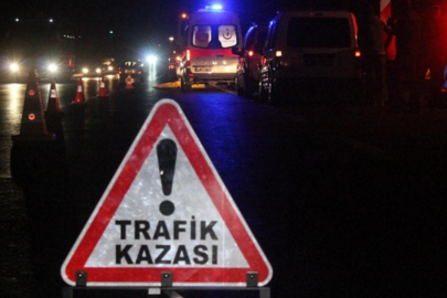 Otomobilin elektrik direğine çarpması sonucu 5 kişi yaralandı