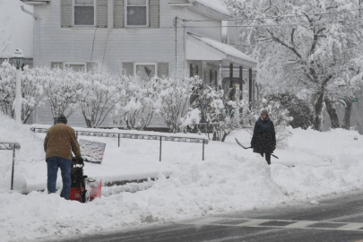 ABD'de on binlerce hane elektriksiz kaldı