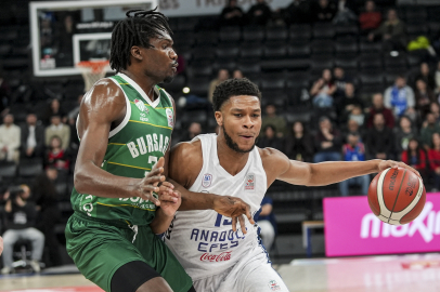 Bursaspor Basketbol, Anadolu Efes’e diş geçiremedi!
