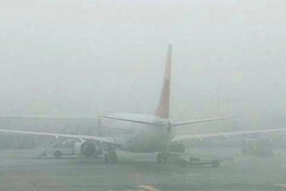 Diyarbakır’da yoğun sis nedeniyle uçak seferleri iptal edildi