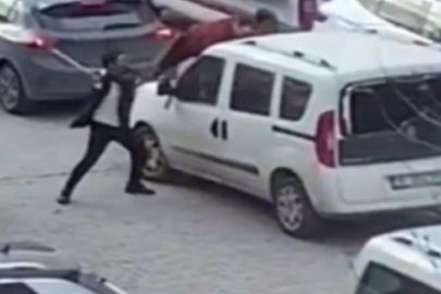 İzmir'de trafikte tartıştıkları sürücüye ve aracına saldıran 2 şüpheli yakalandı