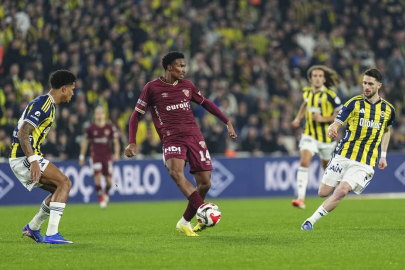 Kadıköy'de puanlar paylaşıldı: Fenerbahçe şampiyonluk yarışında yara aldı