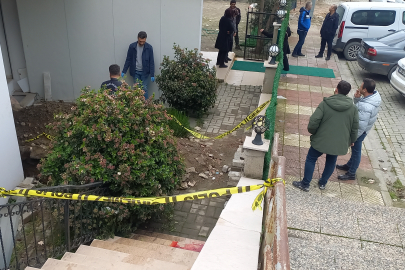 ​Manisa'da merdivenden düştüğü iddia edilen kişi öldü