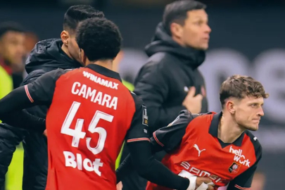 Szymanski ilk maçında oyuna girer girmez kabusu yaşadı!