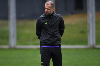 Mustafa Er sahaya iniyor! Bursaspor'da yeni dönem...