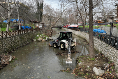 Bursa Büyükşehir'den Misi'de dere ve çevre temizliği