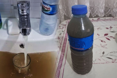 Bursa'da vatandaştan çamurlu su isyanı! Video çekip yetkililere seslendi