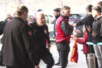 Galatasaray, İngiltere'ye gitti