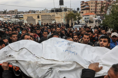 İsrail ateşkese rağmen Gazze'ye saldırılarını sürdürüyor