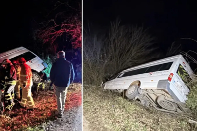 Bartın'da minibüs şarampole devrildi: Dört kişi yaralandı